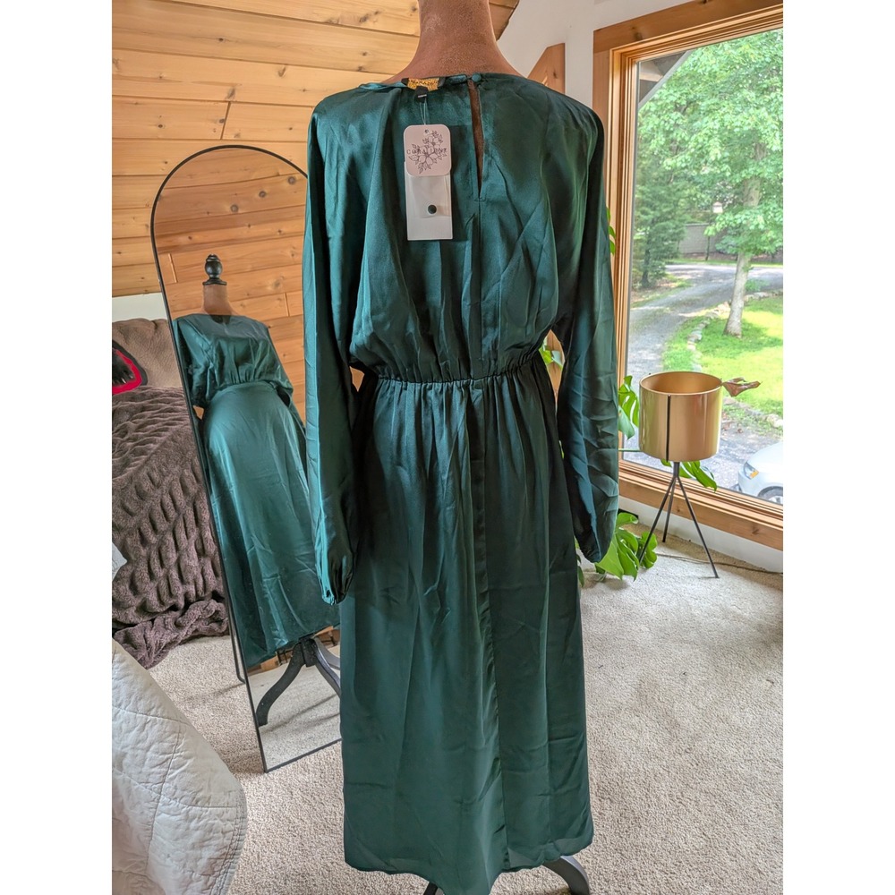 Sugarlips Forest Green Satin Long Sleeve Midi Dress NWT XS - Picture 2 of 5